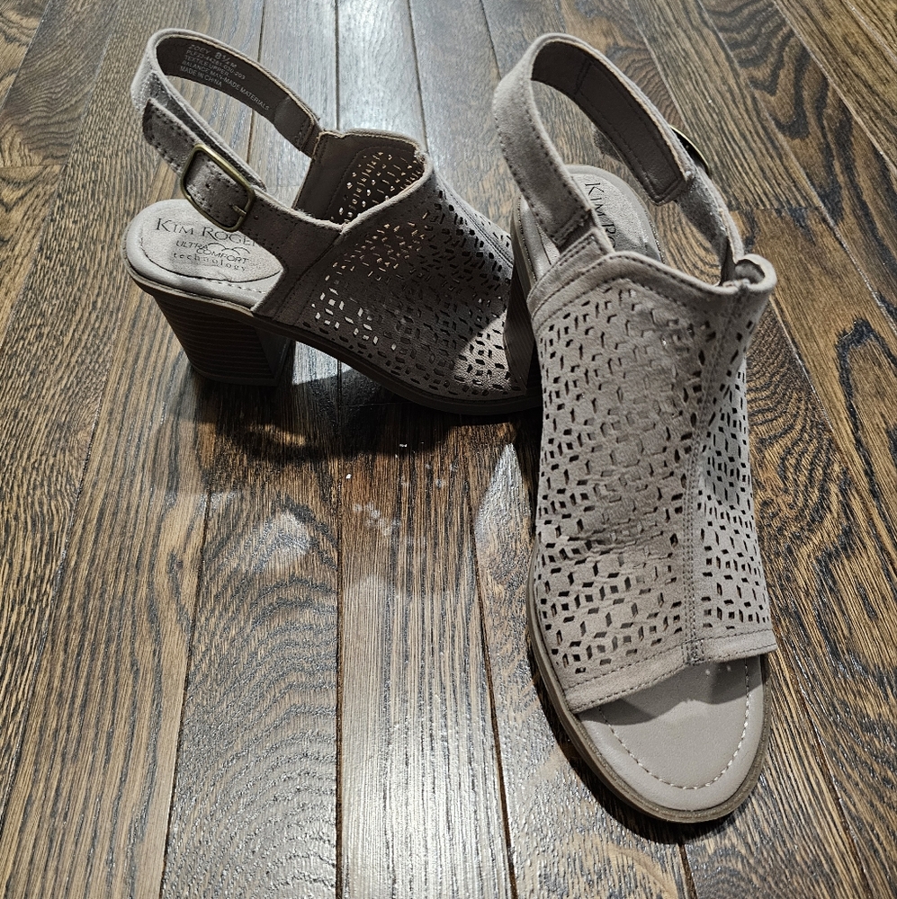Kim Rogers sandals NWOT